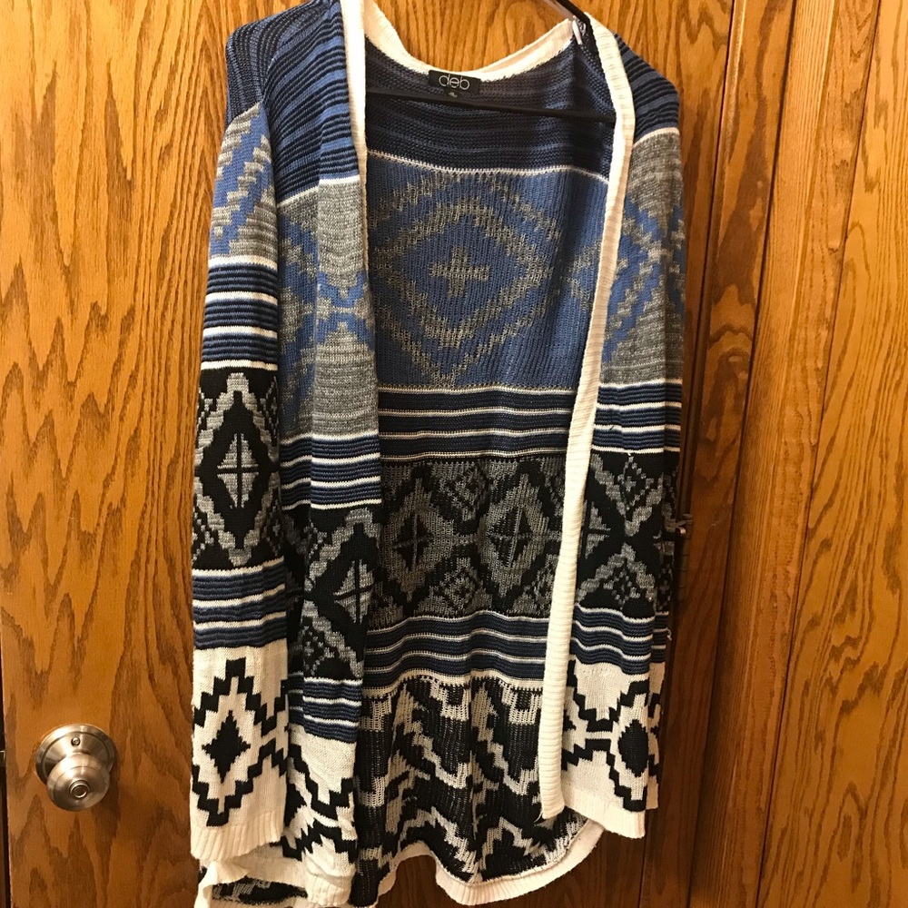 Long sleeve chevron sweater 🖤